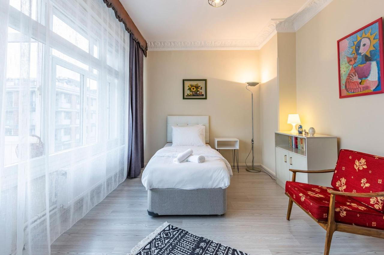 Charming Apartment Surrounded By Vibrant Attractions In Kadikoy Istanbul Exterior foto